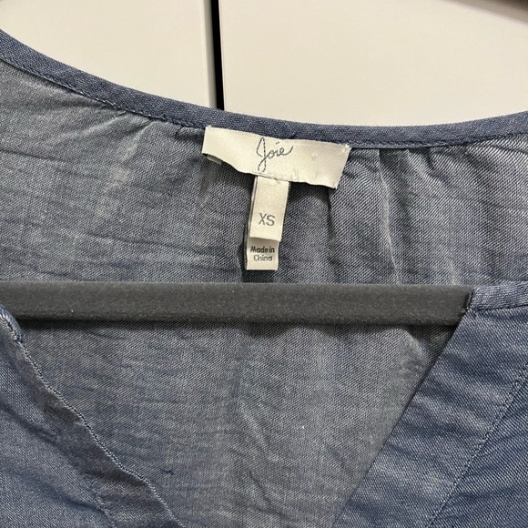 Joie Blue Chambray top XS - Picture 4 of 4